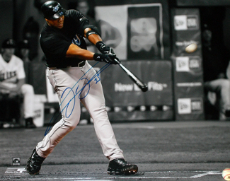 Frank Thomas signed Toronto Blue Jays Spotlight 16x20 Photo (500th Career HR- 6-28-07)