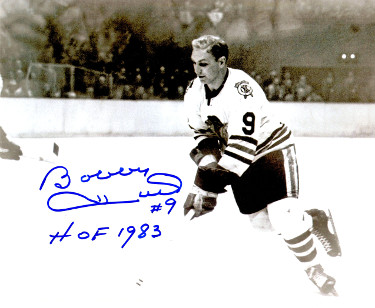 Bobby Hull signed Chicago Blackhawks B&W 8x10 Photo #9 HOF 1983 (skating)