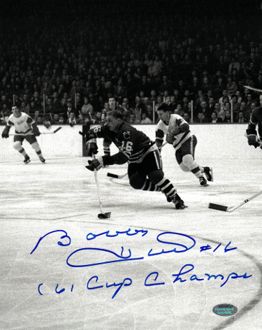 Bobby Hull signed Chicago Blackhawks Vintage B&W 8x10 Photo 61 Cup Champs