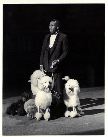 1985 CBS Ringling Bros. and Barnum & Bailey Circus Vintage B&W Promo 7.25x9.25 Photo w/ Host Ben Vereen
