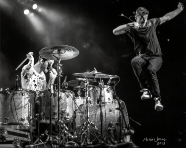 2013 New Politics Danish Rock Band B&W 8x10 Photo (David Boyd/Louis Vecchio/Melissa Jones Signed)- COA