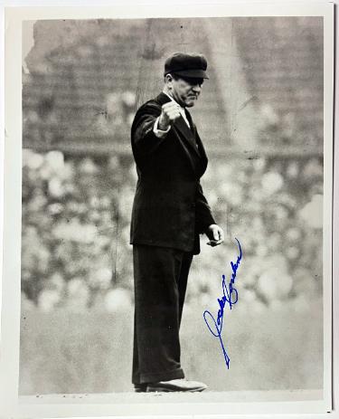 Jocko Conlan signed Vintage B&W 8x10 Photo imperfect- COA (HOF Umpire/Chicago White Sox)