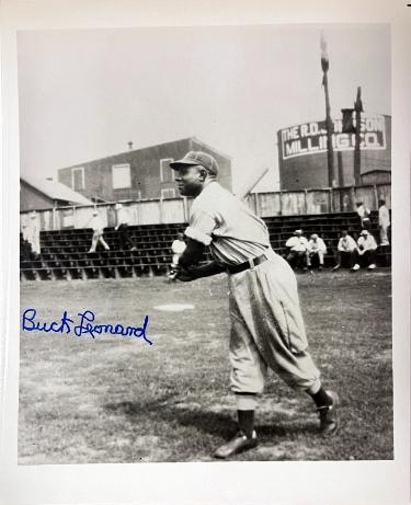 Buck Leonard signed Homestead Grays Negro League Vintage B&W 8x10 Photo imperfect- COA