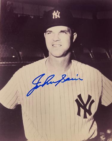 Johnny Sain signed New York Yankees Vintage B&W 8x10 Photo- COA/CSA Show Ticket