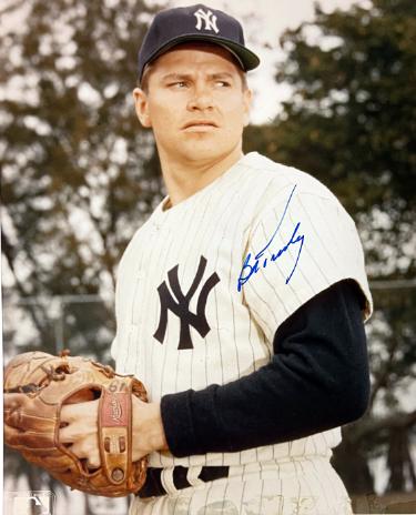 Bob Turley signed New York Yankees MLB Licensed 8x10 Photo- COA (1958 WS MVP & CY/2X WSC)