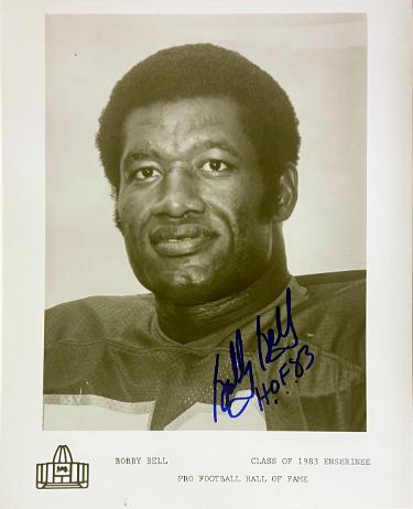 Bobby Bell signed HOF Enshrinee Class of 1983 B&W 8x10 Photo HOF 83 imperfect- COA/CSA Show Ticket
