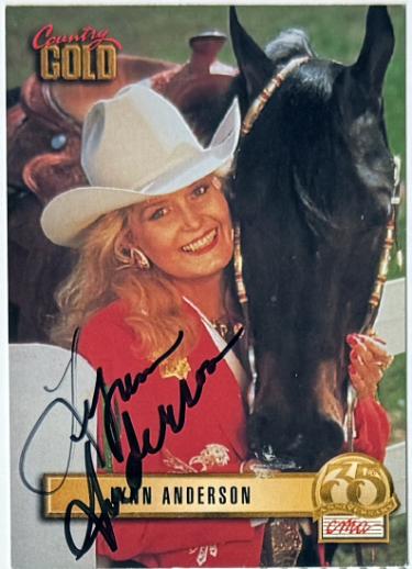 Lynn Anderson signed 1993 Sterling Country Gold CMA On Card Auto #105