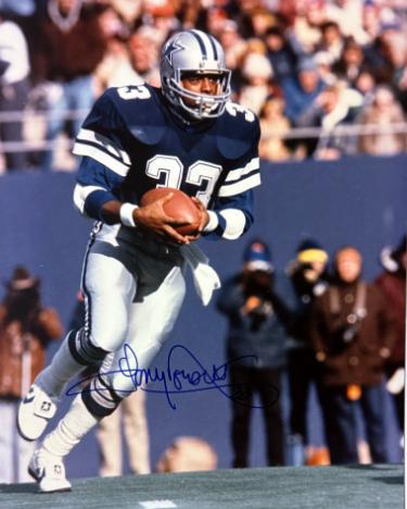 Tony Dorsett signed Dallas Cowboys 8x10 Photo #33 minor dings- CSA COA (HOF)