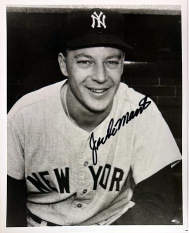 Joe DeMaestri signed New York Yankees B&W 8x10 Photo minor dings- COA (Froggy)