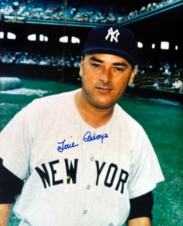 Luis Arroyo signed New York Yankees 8x10 Photo minor dings- COA (2X WS Champ)