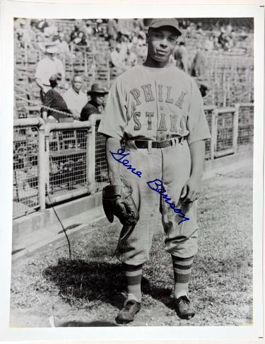 Gene Benson signed Philadelphia Stars Negro League B&W 8x10 Photo- COA/Ticket
