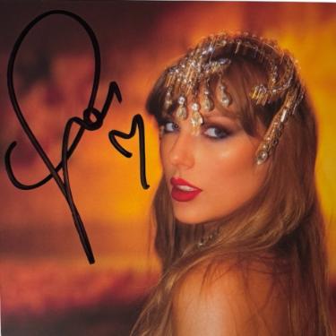Taylor Swift 2025 The Life of a Showgirl CD Signed 4.75 Inch X 4.75 Inch Photo Art Card #1 w/ Heart- Beckett Review