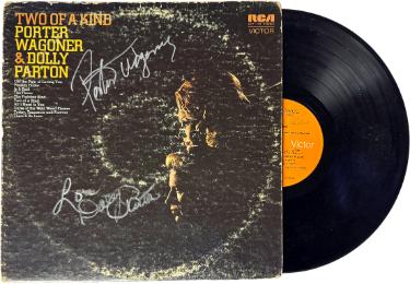 Porter Wagoner signed 1971 Two of a Kind Album Cover/LP/Vinyl Record- JSA #JJ96575