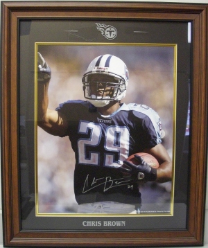 Chris Brown signed Tennessee Titans 16X20 PhotoCustom Laser Logo Framing