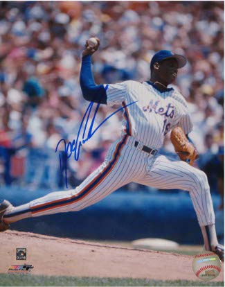 Dwight / Doc Gooden signed New York Mets 16x20 Photo - MLB Authenticated Hologram