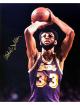 Kareem Abdul-Jabbar signed Los Angeles Lakers 8x10 Photo minor dings- Tuff Stuff COA (HOF/MVP/6X Champ)