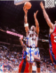 Lorenzen Wright has hand signed this Memphis Tigers 8x10 Photo- COA/LA Clippers